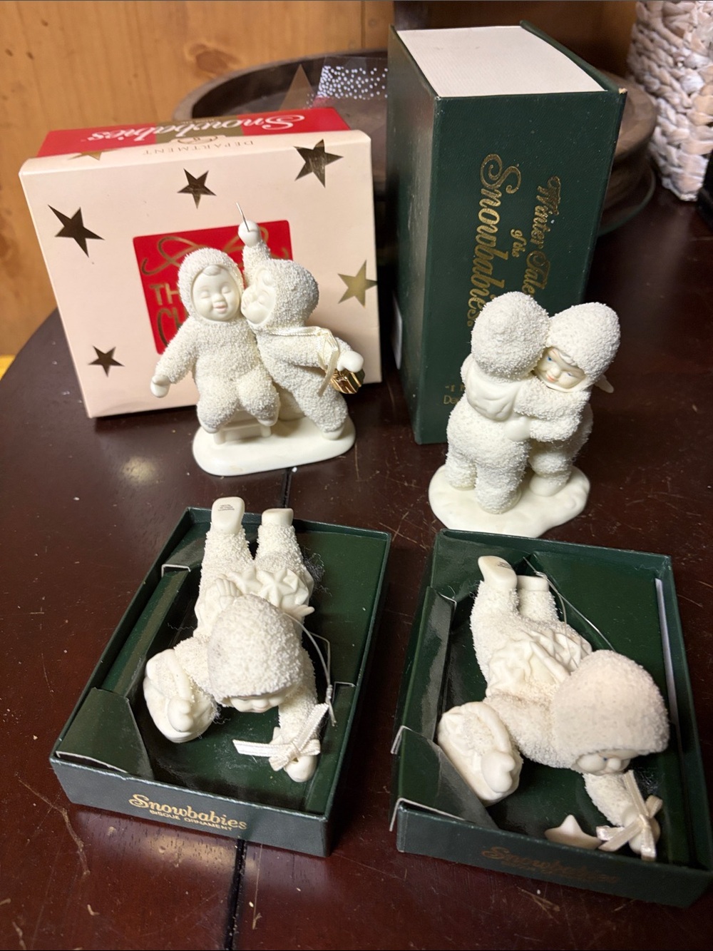 Department 56 Snowbabies White Textured Ceramic Holiday Figurine Set